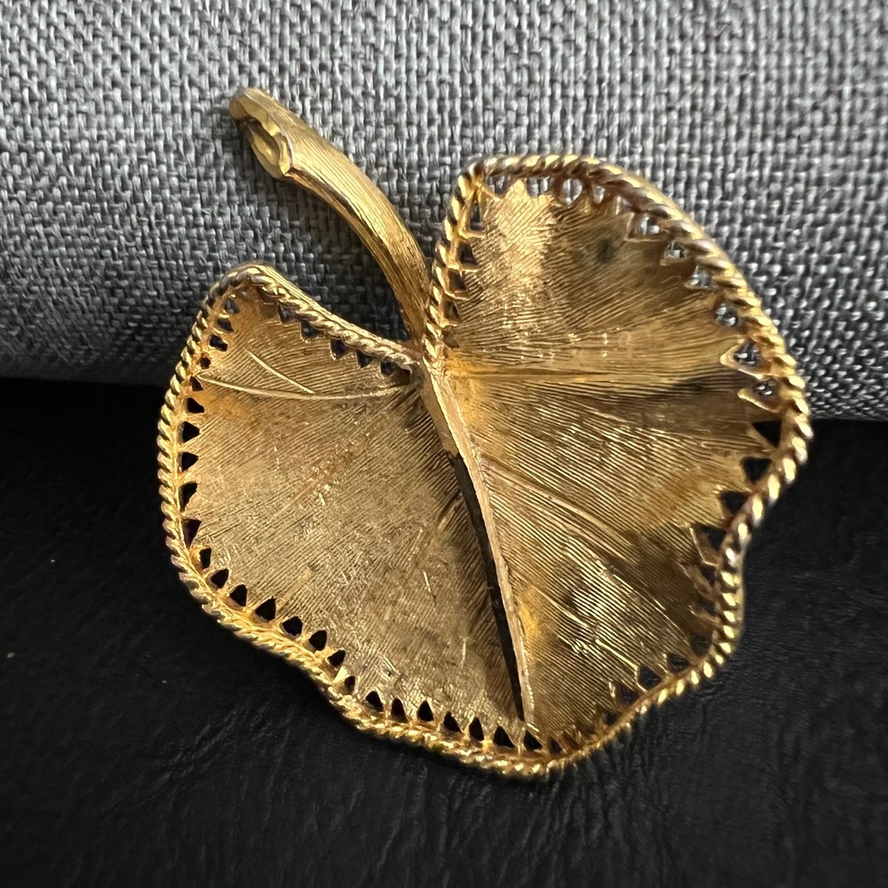 BSK Vintage Gold Tone Textured Leaf Brooch Pin 2 inch Cottagecore